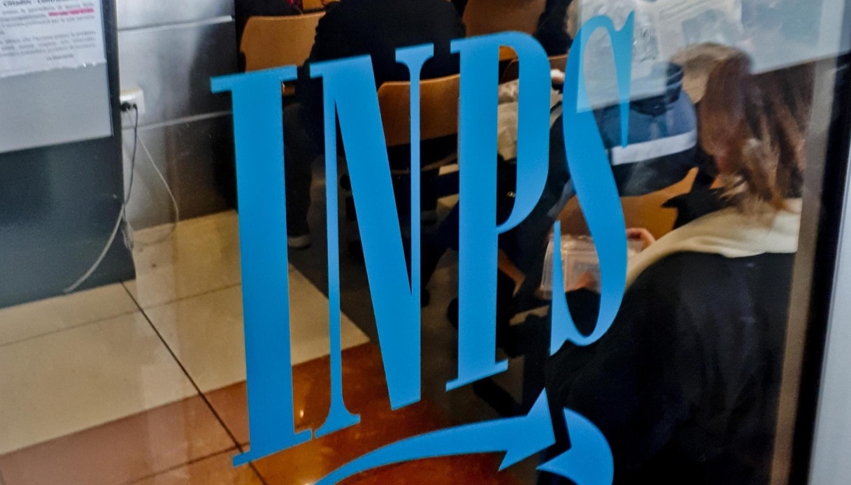 Image default